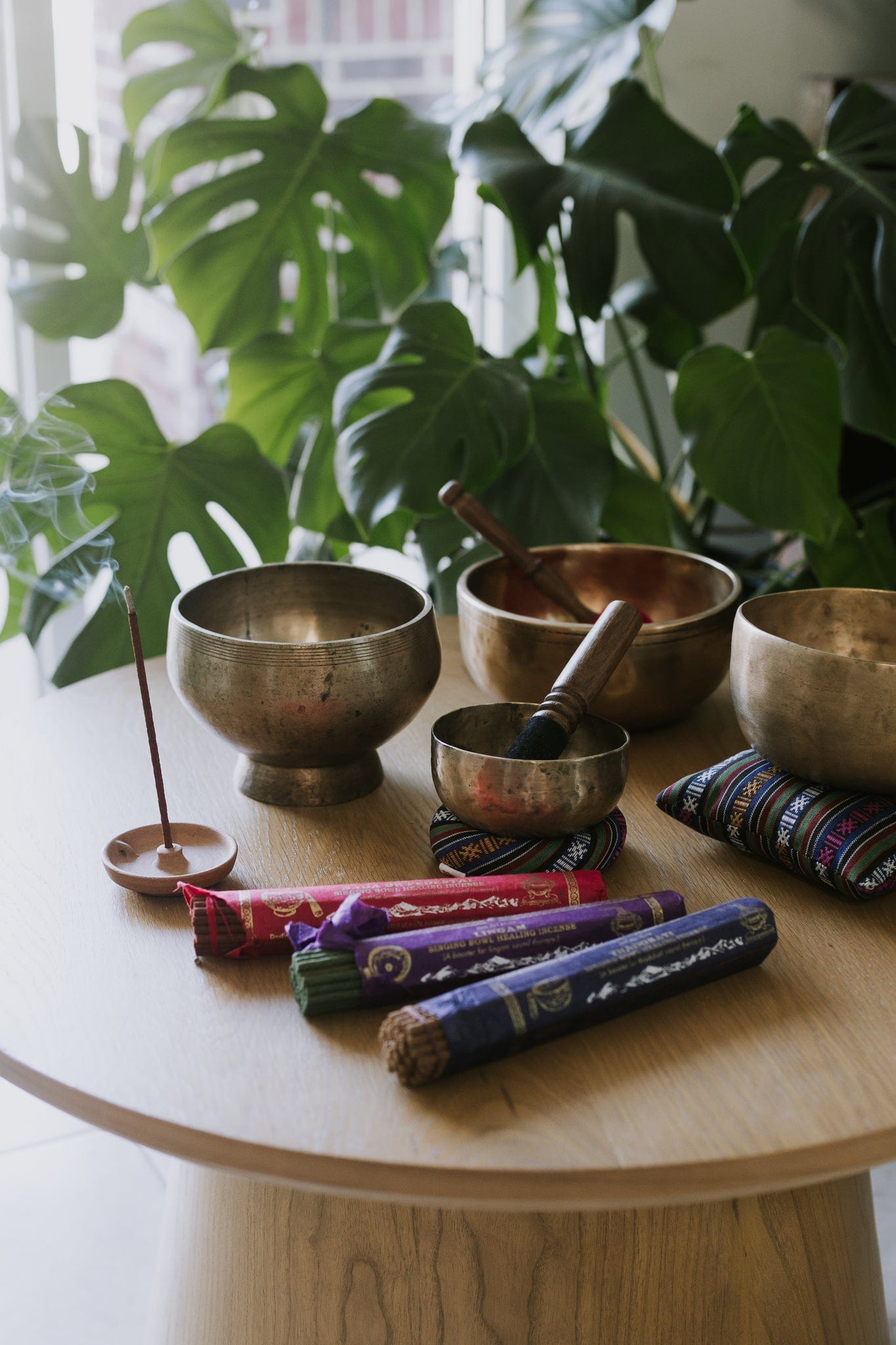 Singing Bowl Healing Incense - Naga Pedestal