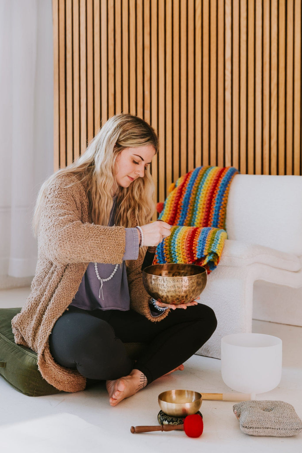 Om Mani Mantra Singing Bowl