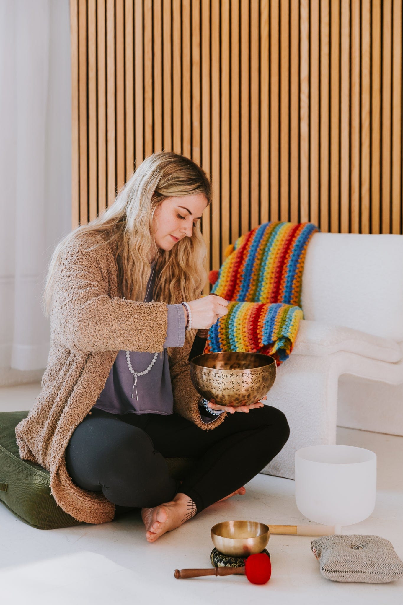 Om Mani Mantra Singing Bowl